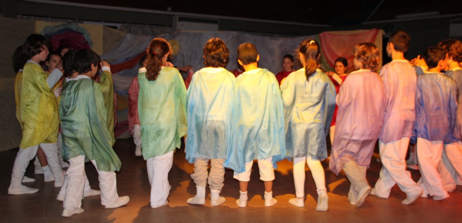 מופע אוריתמיה, כיתה ד